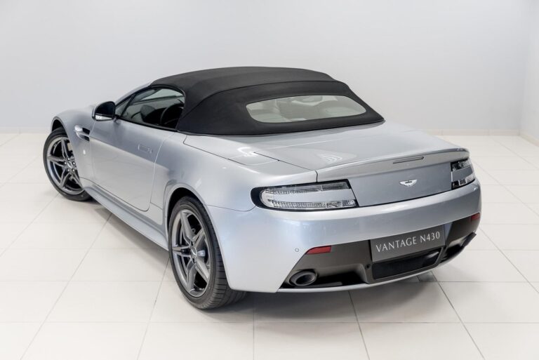 Aston Martin V8 Vantage N430 Roadster