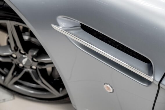 Aston Martin V8 Vantage N430 Roadster
