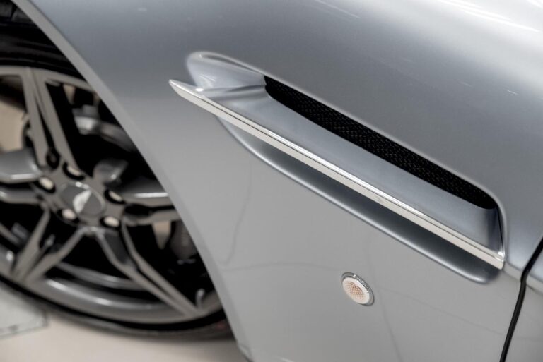 Aston Martin V8 Vantage N430 Roadster