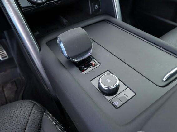 Land Rover Discovery 3.0 D250 R-Dynamic SE