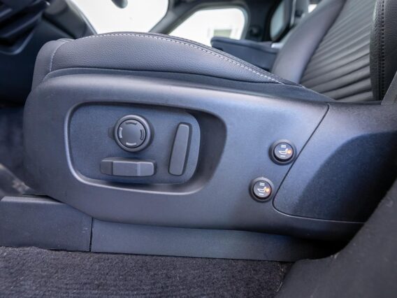 Land Rover Discovery 3.0 D250 R-Dynamic SE