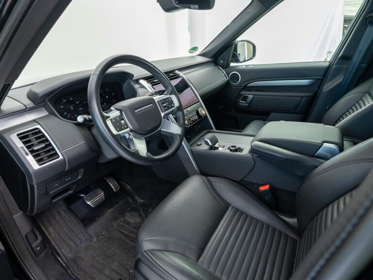 Land Rover Discovery 3.0 D250 R-Dynamic SE