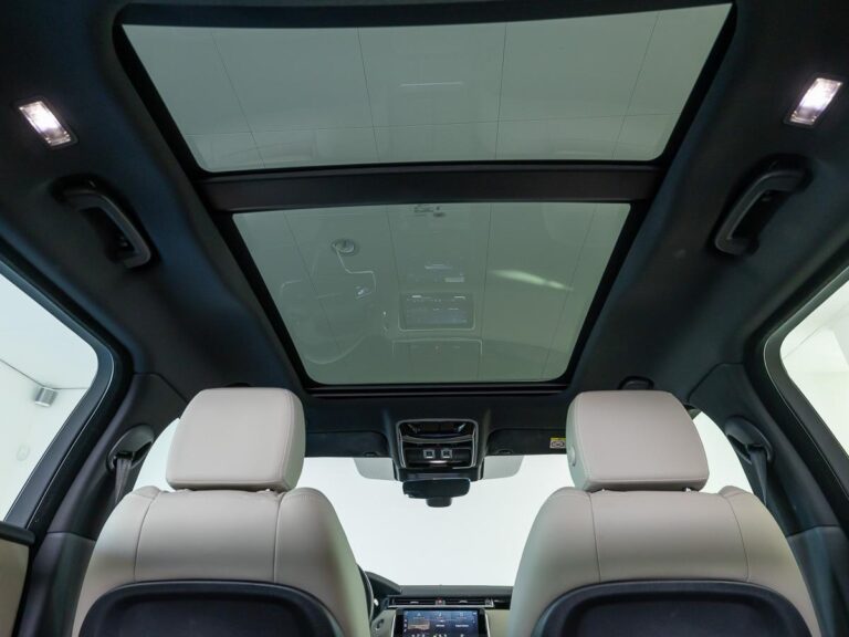 Land Rover Range Rover Velar 2.0 P400e R-Dynamic SE