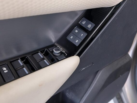 Land Rover Range Rover Velar 2.0 P400e R-Dynamic SE
