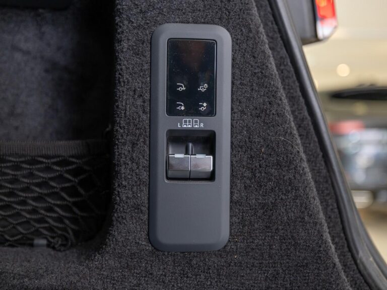 Land Rover Range Rover Sport 3.0 P550e Autobiography PHEV