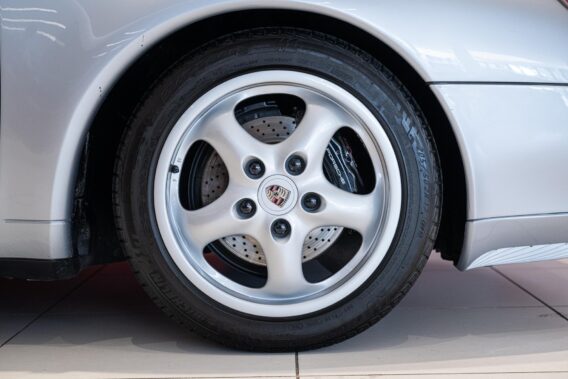 Porsche 911 Carrera