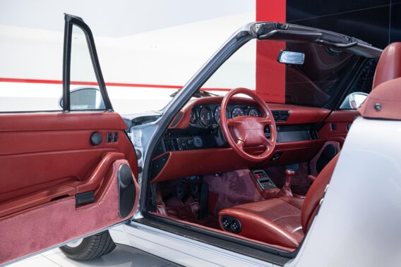 Porsche 911 Carrera