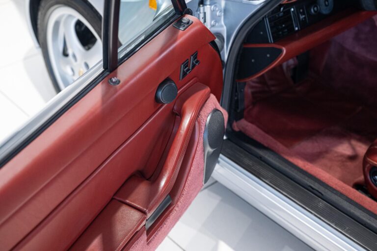Porsche 911 Carrera
