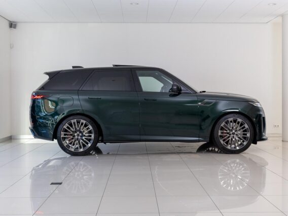 Land Rover Range Rover Sport 4.4 P635 SV Carbon