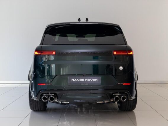 Land Rover Range Rover Sport 4.4 P635 SV Carbon