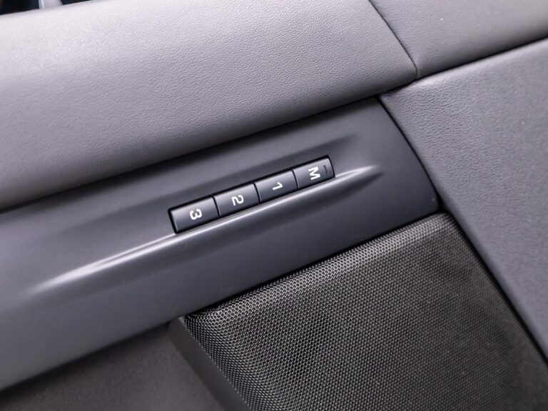 Land Rover Range Rover Evoque 1.5 P300e PHEV AWD Dynamic HSE