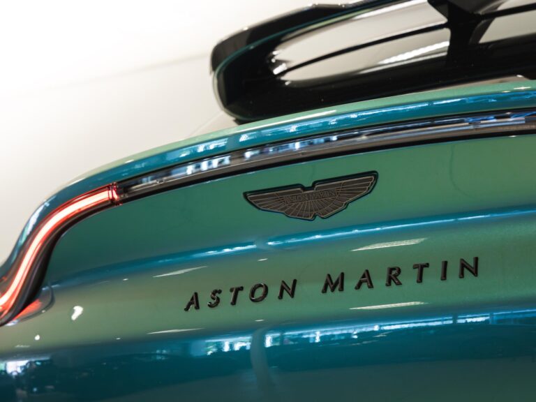 Aston Martin DBX DBX707