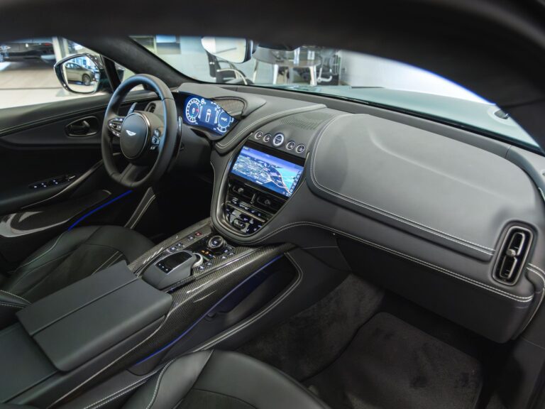Aston Martin DBX DBX707