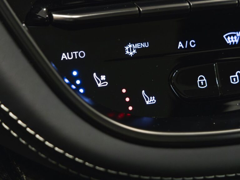 Aston Martin DBX DBX707