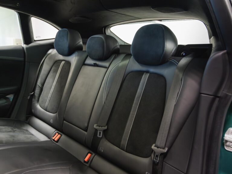 Aston Martin DBX DBX707