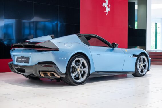 Ferrari 12Cilindri Spider