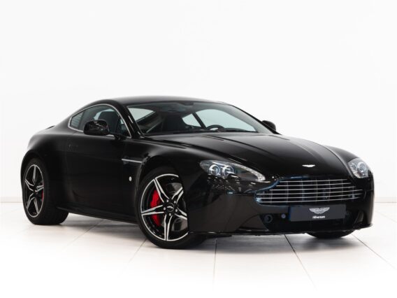 Aston Martin V8 Vantage S 2017