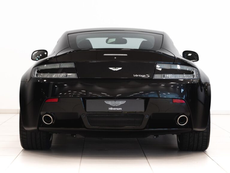 Aston Martin V8 Vantage S 2017