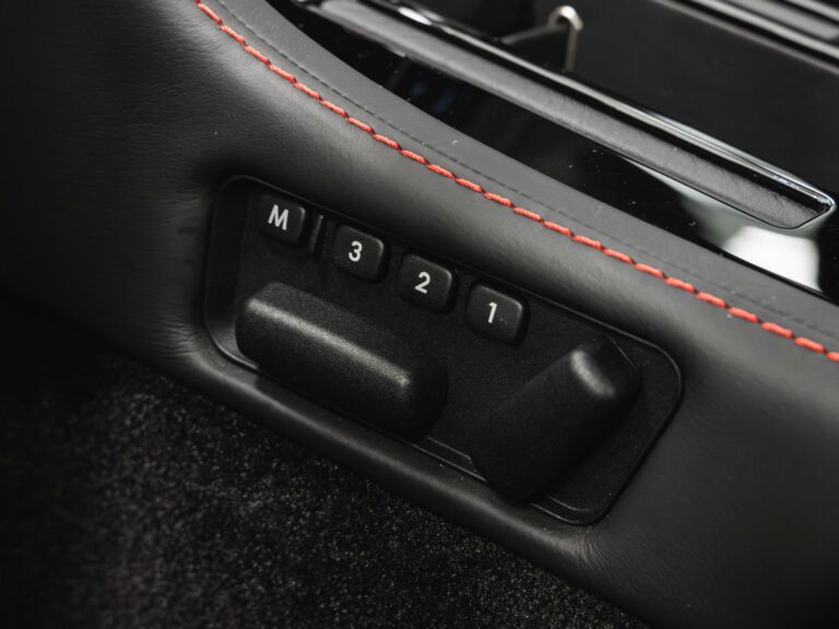 Aston Martin V8 Vantage S 2017