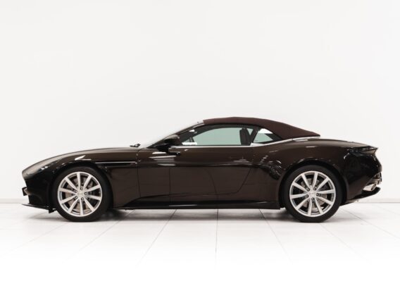 Aston Martin DB11 Volante