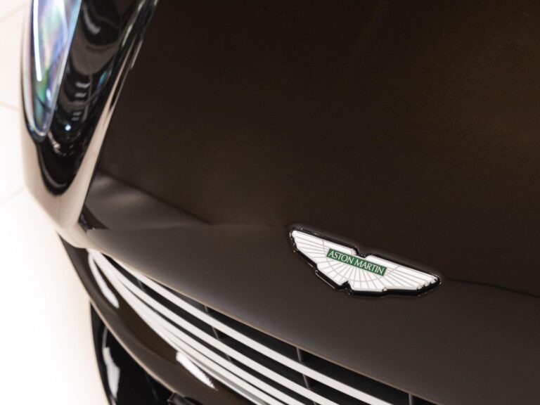 Aston Martin DB11 Volante