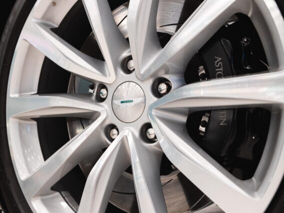 Aston Martin DB11 Volante