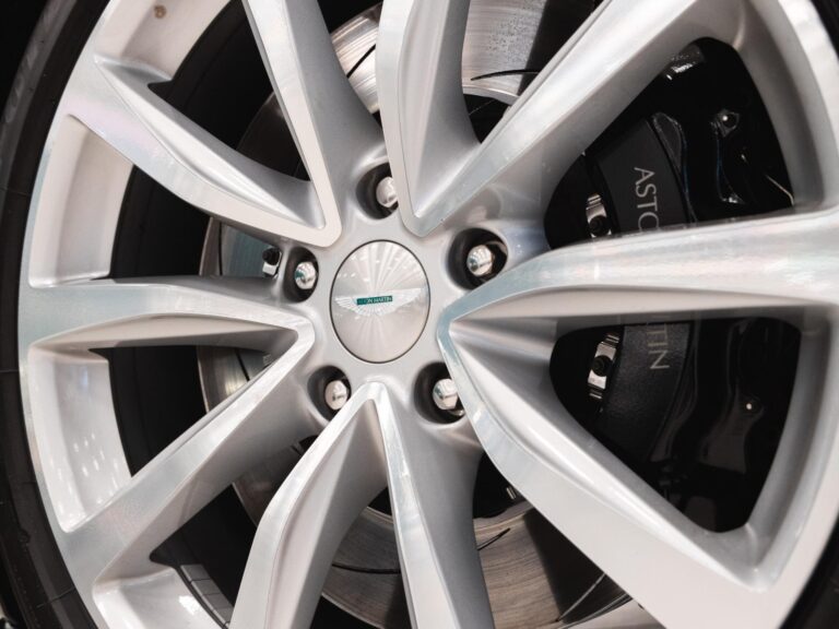 Aston Martin DB11 Volante