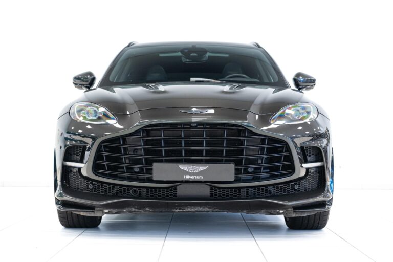 Aston Martin DBX 707