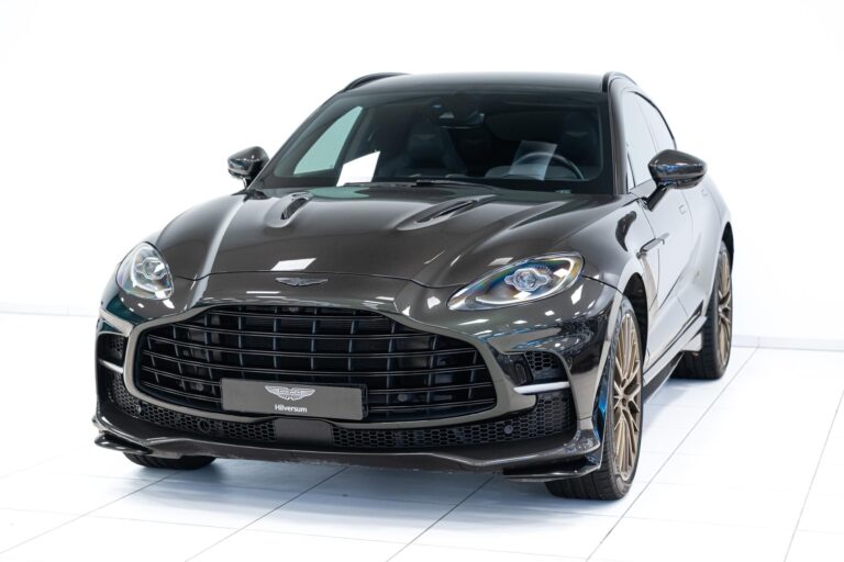 Aston Martin DBX 707